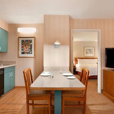 Homewood Suites By Hilton Falls Church Merrifield Екстериор снимка