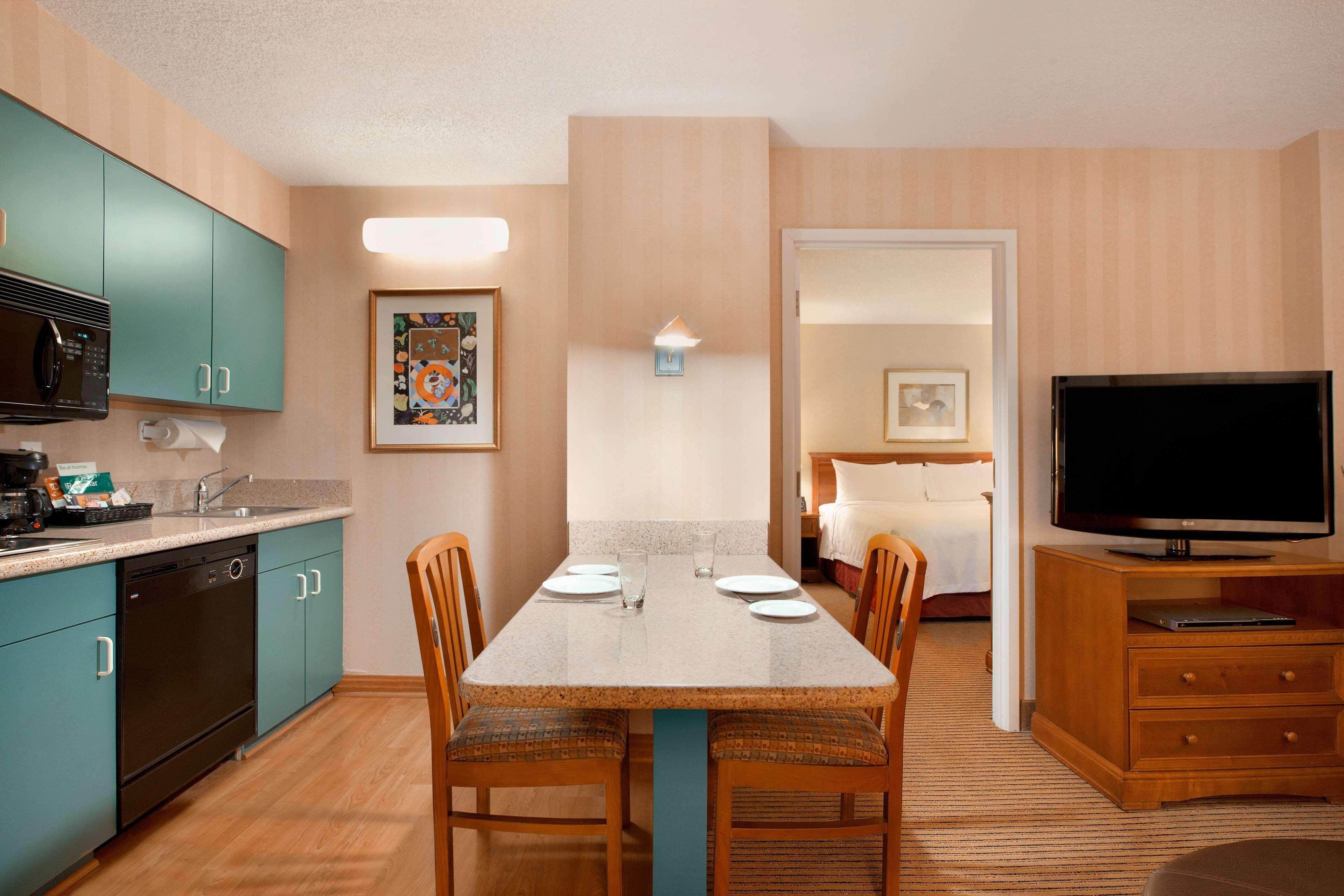 Homewood Suites By Hilton Falls Church Merrifield Екстериор снимка