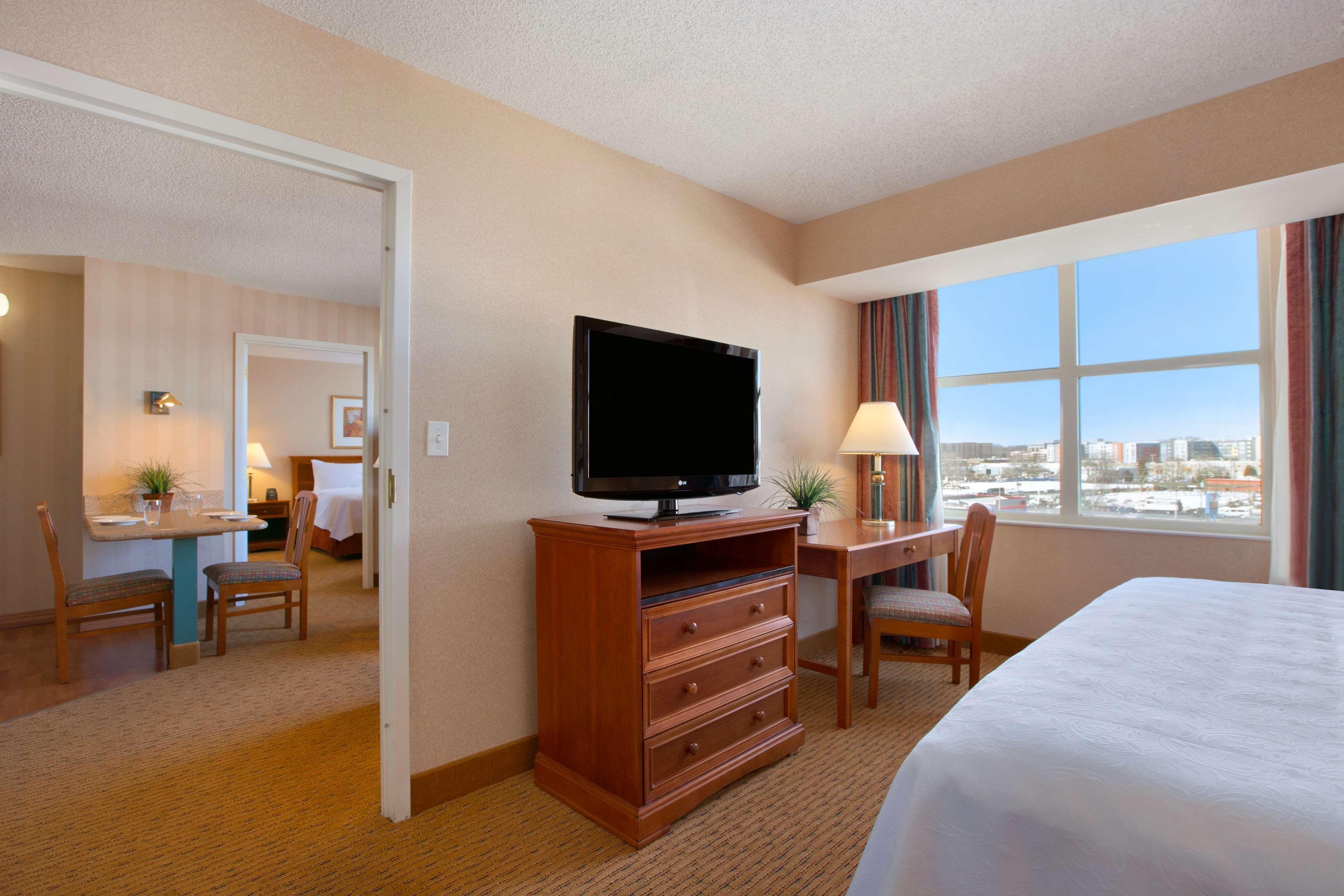 Homewood Suites By Hilton Falls Church Merrifield Екстериор снимка