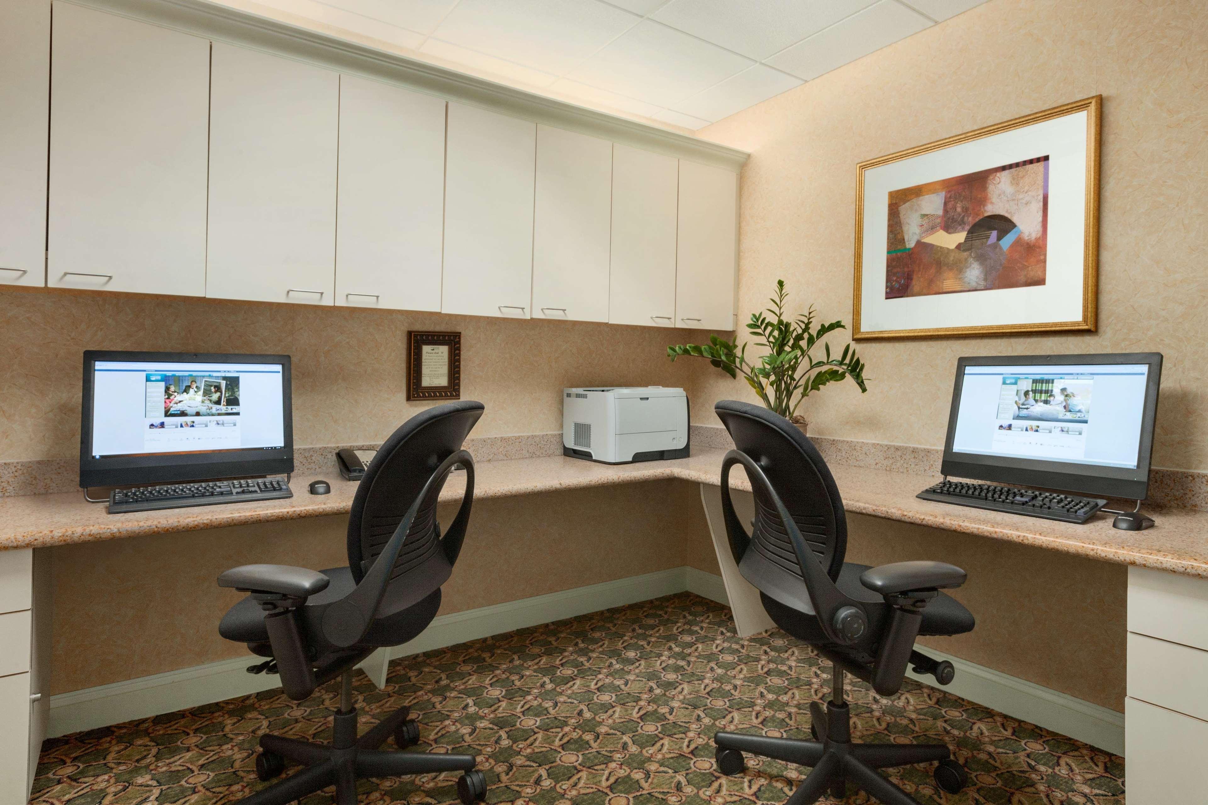 Homewood Suites By Hilton Falls Church Merrifield Съоръжения снимка