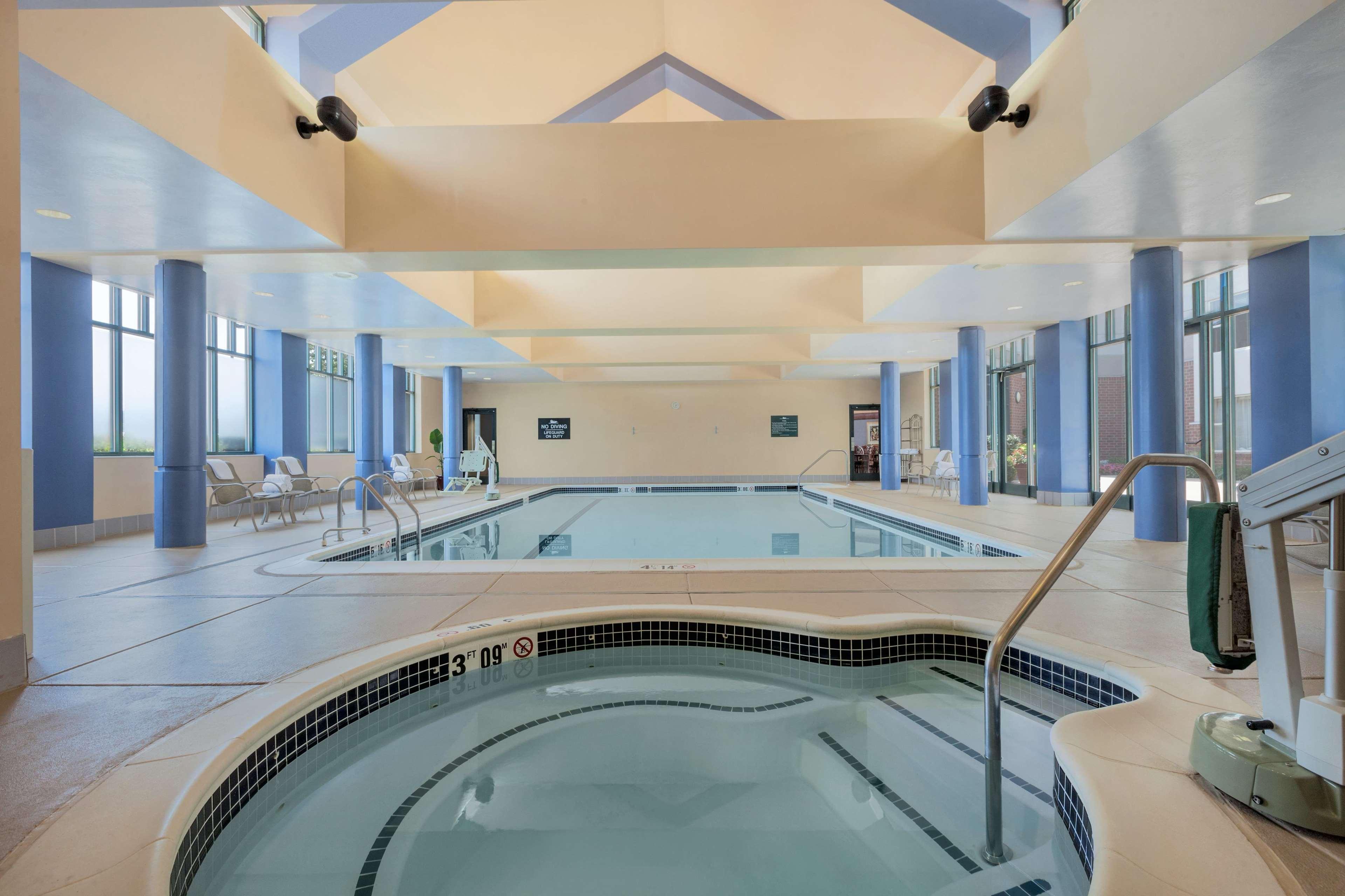 Homewood Suites By Hilton Falls Church Merrifield Екстериор снимка