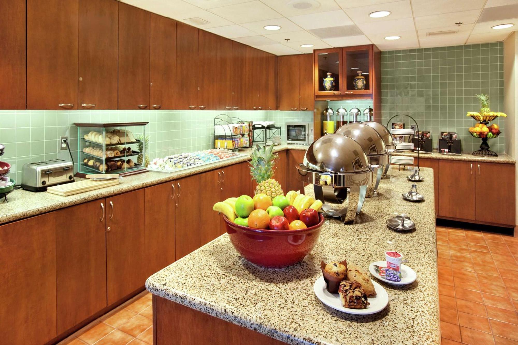 Homewood Suites By Hilton Falls Church Merrifield Екстериор снимка